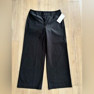 NWT Lululemon Athletica Woman’s Black Wide Leg Pants Size 33